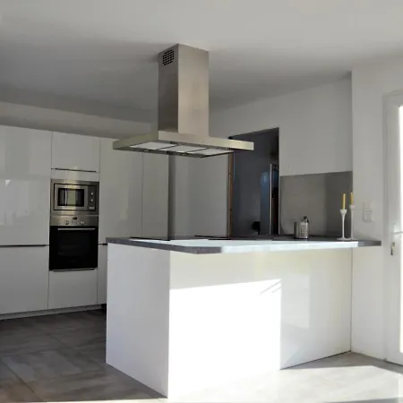 Villa Tres Belle Dans A 10 Minutes D'ajaccio Et Des Plages *